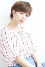 おしゃれガーリー耳かけショートボブ AKI-137|ALICe by afloatのヘアスタイル