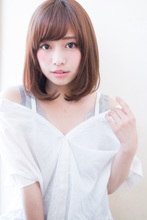 小顔になれるセミディ T−246|ALICe by afloatのヘアスタイル