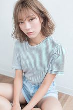 切りっぱなしボブのアッシュグレー T−279|ALICe by afloatのヘアスタイル