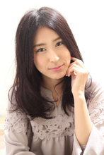 ニュアンスパーマの毛先が大人かわいいセミロング|Secretのヘアスタイル