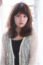 モテ髪ゆるめパーマのマーメイドアッシュハニーヘアー|Secretのヘアスタイル
