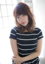 この夏おすすめのハイライトグラデーションミディー|Secretのヘアスタイル
