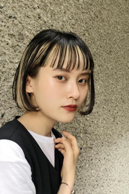 インナーカラーボブ ハイライト 青山 表参道の美容室 Acqua Aoyamaのヘアスタイル Rasysa らしさ