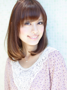 ナチュラルミディで女性らしいピュア魅力をひきだして★|AFLOAT D'Lのヘアスタイル