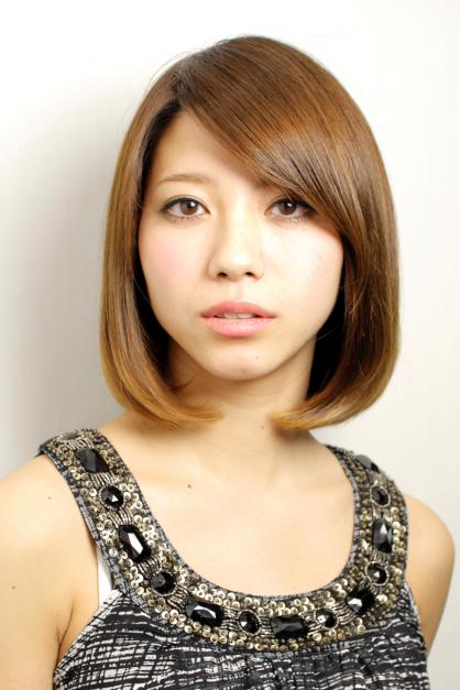 つやつやキレイ系ミディアムボブ 銀座の美容室 Afloat Ginzaのヘアスタイル Rasysa らしさ