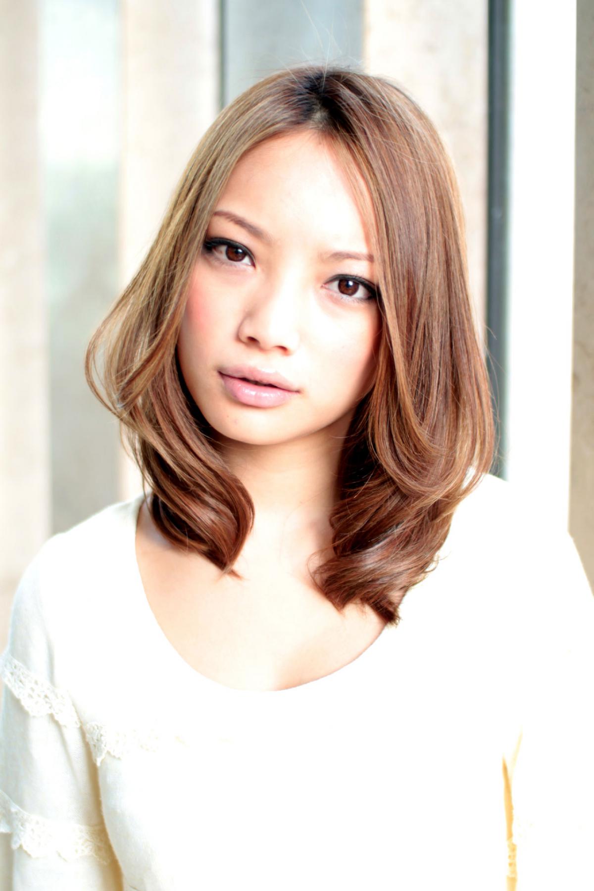 好印象スタイル！自然なふんわりストレート