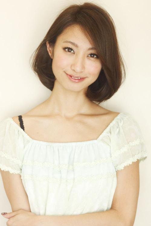 前髪長めのふんわり愛されボブ ｜ 銀座の美容室 AFLOAT JAPANのヘアスタイル ｜ Rasysa（らしさ）