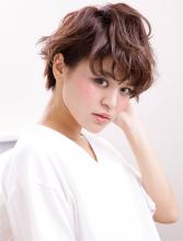 コントラストカラーで立体感を出したボルドーカラー|AFLOAT JAPAN 鈴木 司のヘアスタイル