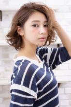 リッジ感カールでボリュームを アップしたフェミニンボブ|AFLOAT JAPAN 鈴木 司のヘアスタイル