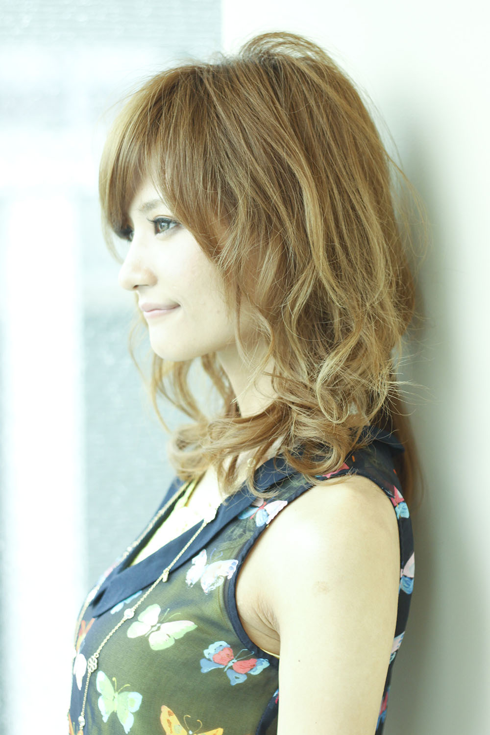 海外セレブ風ミディアムヘアの画像(3) ｜ 銀座の美容室 AFLOAT JAPANのヘアスタイル ｜ Rasysa（らしさ）