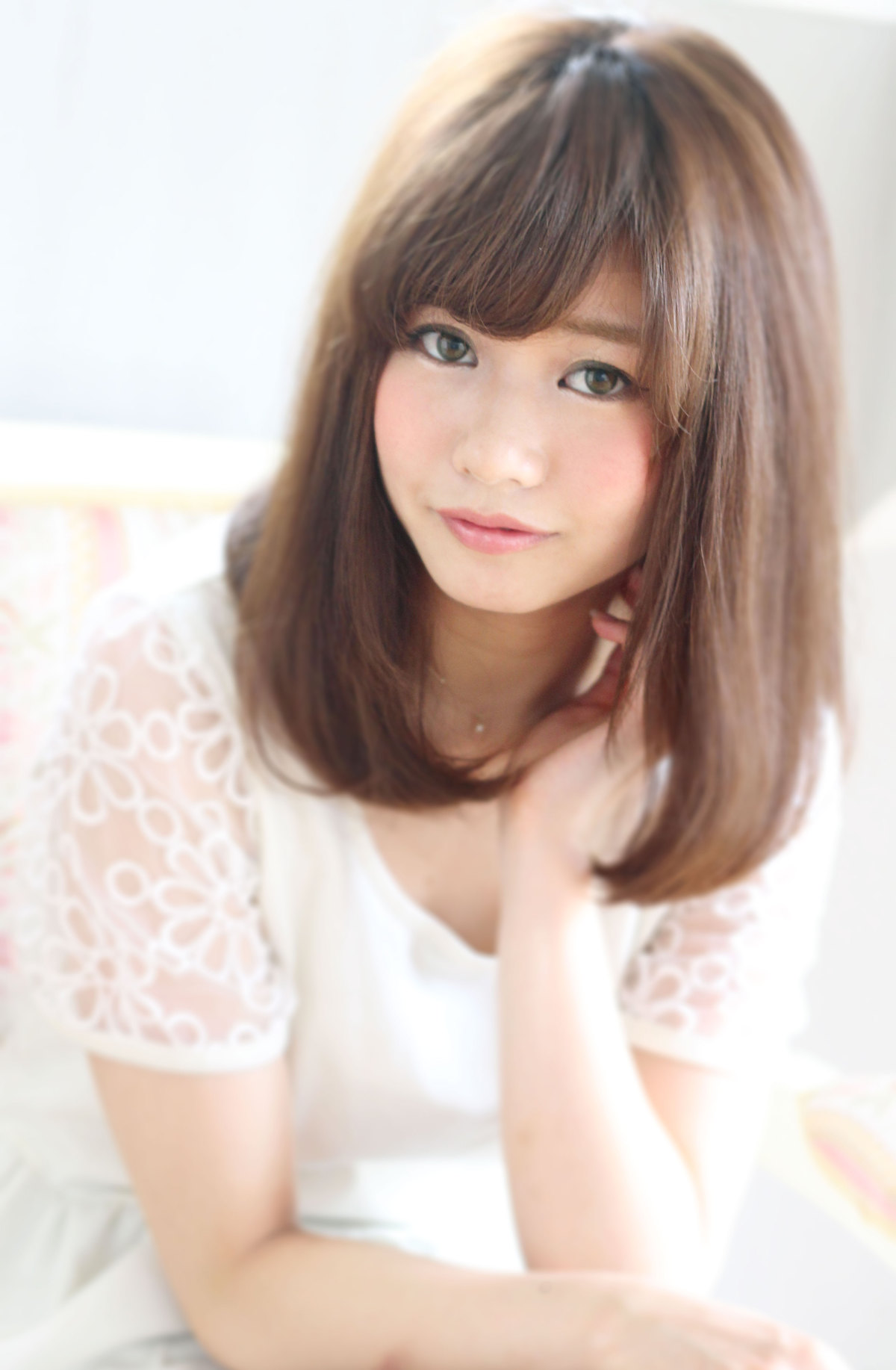 小顔ストレートでつくるセミディ