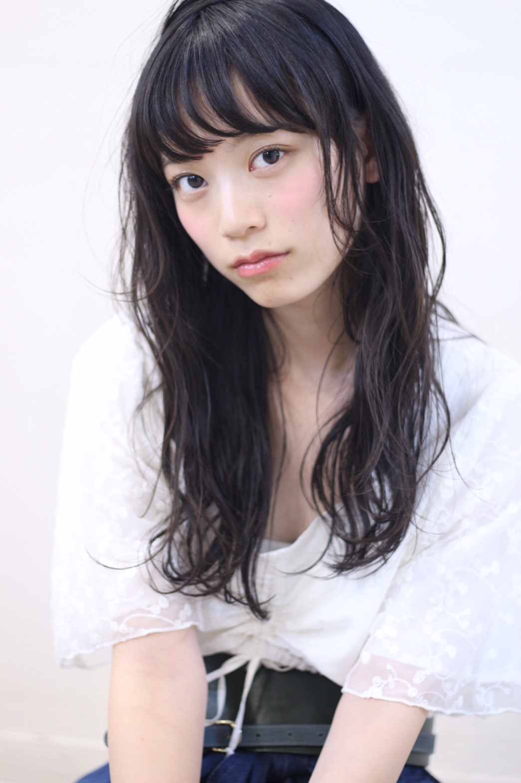 大人モテ小顔無造作アッシュベージュロング