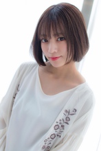 小顔ミディ【ラベンダーアッシュ】U-250|ALICe by afloatのヘアスタイル