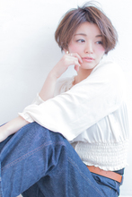 柔らかくセンターパートのネオショート AKI-464|ALICe by afloatのヘアスタイル
