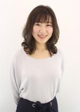 直毛でパーマがかかりにくい、すぐとれてしまう方も巻き方や薬剤を工夫して、乾かすだけでふんわりカールがでてくれるパーマヘアに!|Raffine 三宮のヘアスタイル