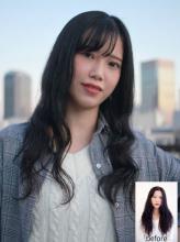 髪の量が多く、パサパサと広がるクセでまとまらずおろすことができない、というモデルさん。根元にはナチュラルストレートでクセを抑え、毛先には弱酸性デジタルパーマでウェーブをだしました。|Raffine 三宮 安達 麻衣のヘアスタイル