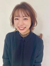 外ハネに巻くだけイマドキおしゃれヘア|Raffine 三宮のヘアスタイル
