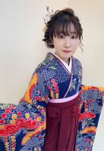 編み込みやロープ編みを組み合わせてどこから見ても華やかに仕上げたヘアアレンジ。|Raffine 三宮のヘアスタイル
