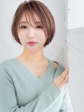【20.30.40代】オトナ可愛いフォルムの小顔ショート|CARE SHINSAIBASHI 修平のヘアスタイル