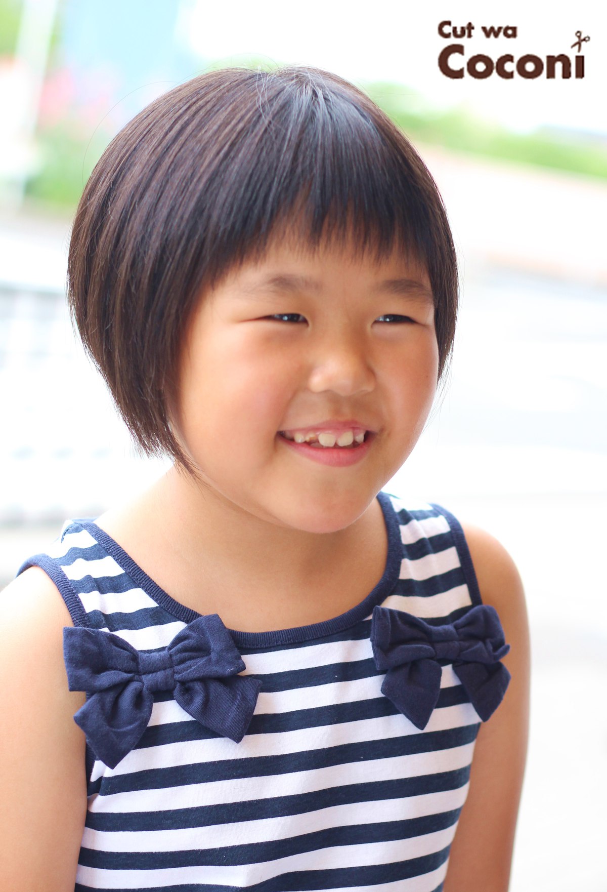 かわいいお子様カット！スッキリボブヘアスタイルで、いい笑顔ですね～