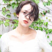モードなラフ感無造作カール丸みショート|DaB OMOTESANDOのヘアスタイル
