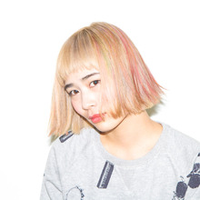ハイトーン×外ハネショート×切りっぱなしボブ|DaB OMOTESANDOのヘアスタイル