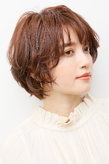 ピンクブラウン系カラーが魅力の大人可愛いニュアンスボブ