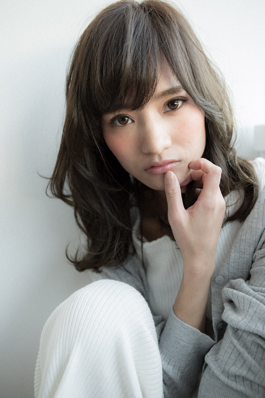 【Euphoria銀座本店】透明感グレージュ×ミディアム