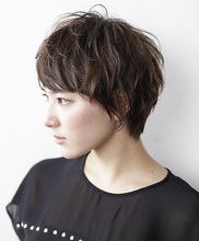 ３Ｄダークカラーと、動きのある束感|GARDEN Tokyoのヘアスタイル