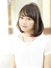 艶やかな大人らしいミディアムボブスタイル☆髪が内巻きにまとまり艶が出るようにカットします!!|HOULe 柏木 ゆたかのヘアスタイル