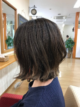 動きのある 切りっぱなしボブ|富士市の美容室・美容院【Hygge〜ヒュッゲ〜】ヘッドスパ 静岡県富士市に美容室富士市美容院・カットカラーヘッドスパのヘアスタイル