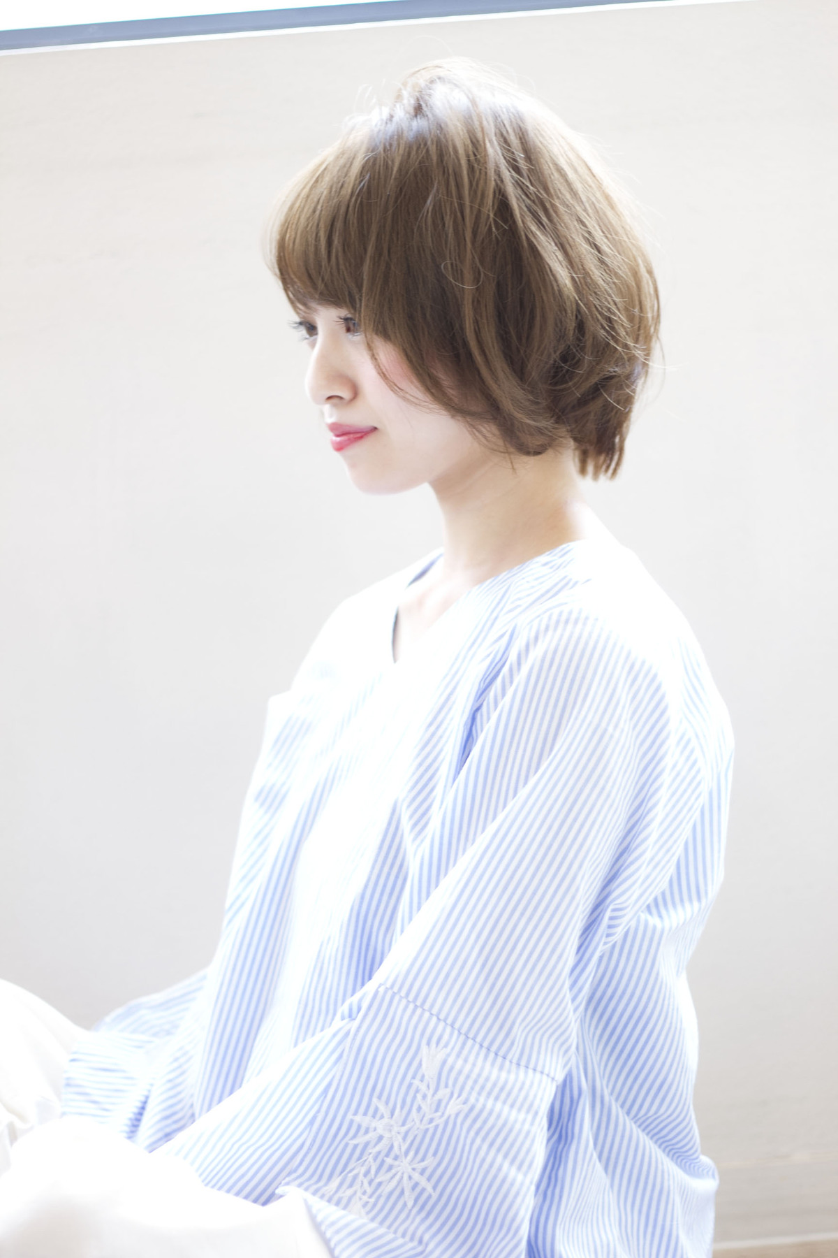 小顔にみせる大人のひし形ショートボブs-407