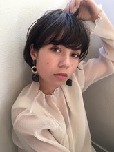 小顔ショートフェミニンボブ|Maria by afloatのヘアスタイル