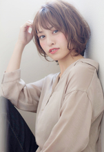 ニュアンス束感エアリーショート斜めバング大人ボブs-11|Maria by afloatのヘアスタイル