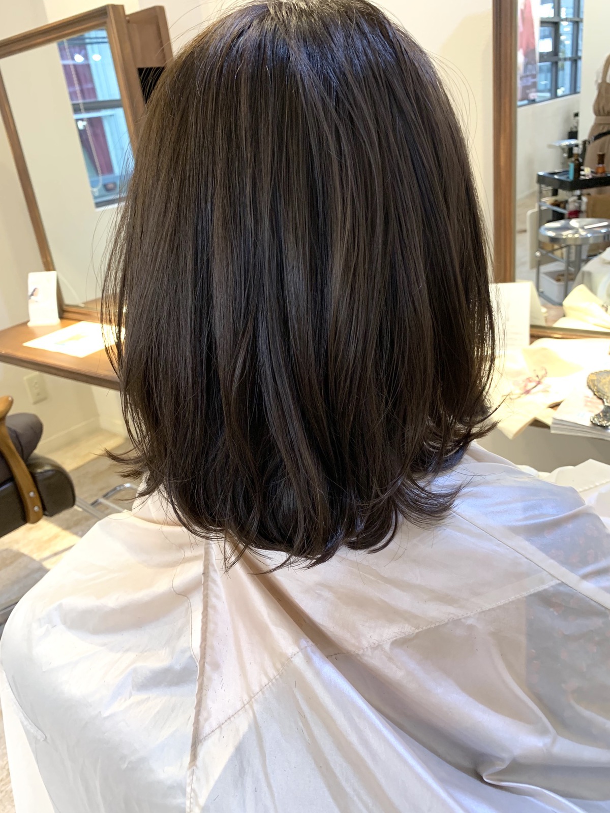 暗め透明感のくびれボブビフォーアフター