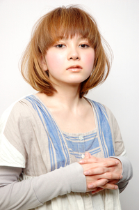 奢İ£ϣ