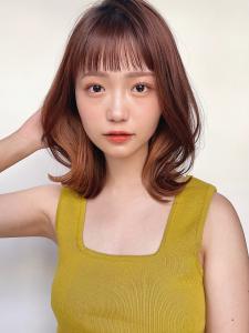 ひし形重めフォルム ミディアムスタイル 韓国 インナーカラー|MINX 青山店のヘアスタイル