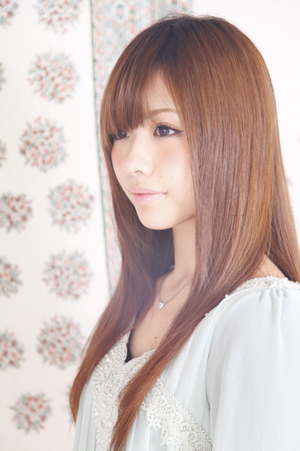 素髪に魅せる上品ストレート