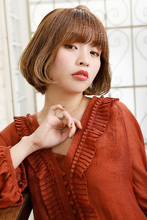 中間をへこませ毛先を内巻きにする“テリちゃんボブ”|MINX 銀座店のヘアスタイル