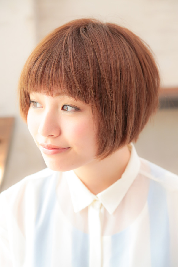 やわらかな光の中のナチュラルなスタイル