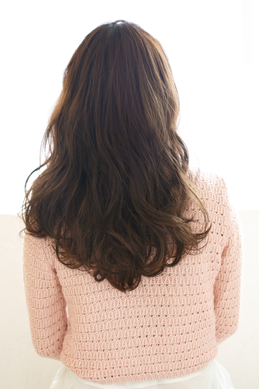 ゆらりと動く、優しいパーマで髪質改善ウェーブ