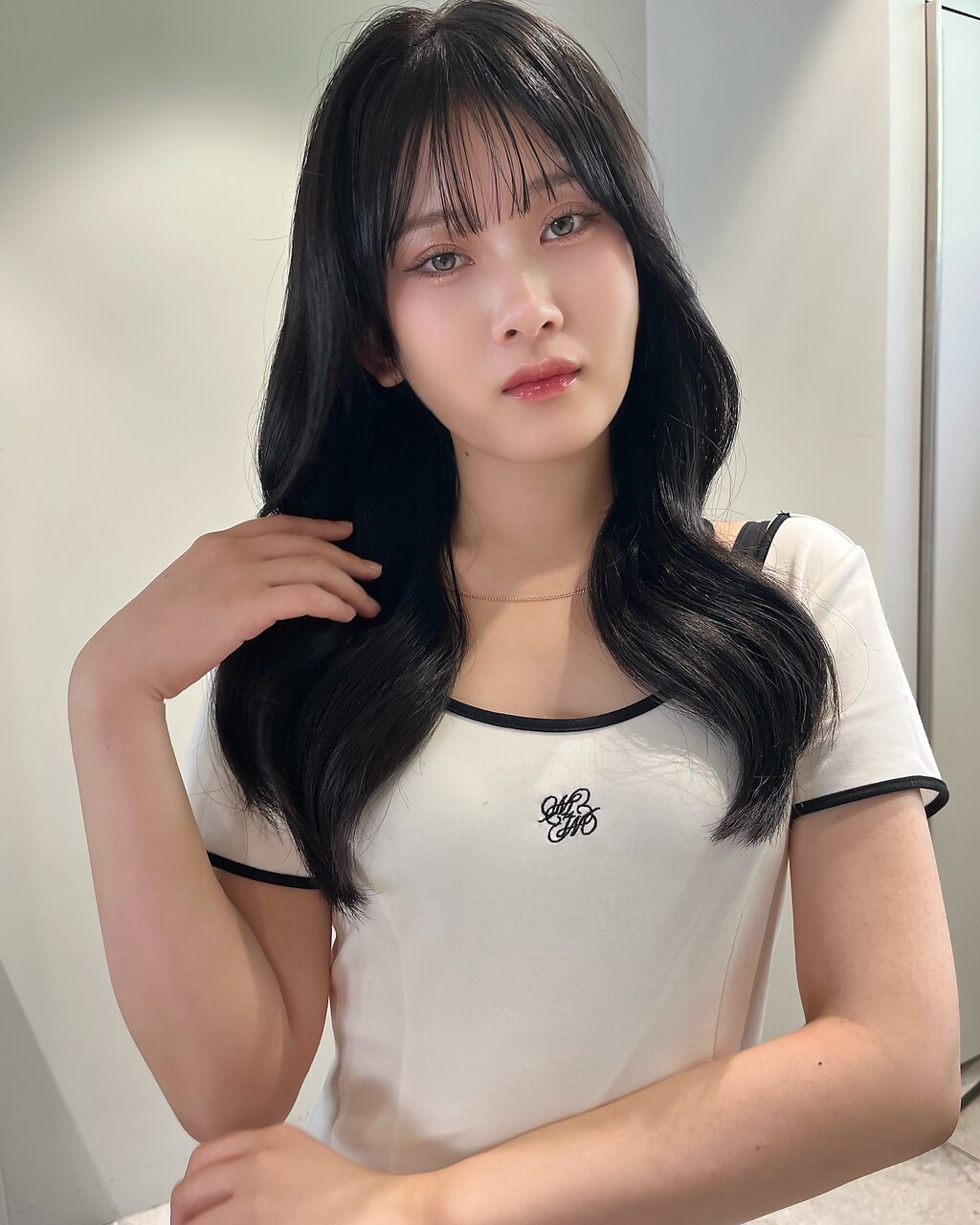 dark gray  layer cut