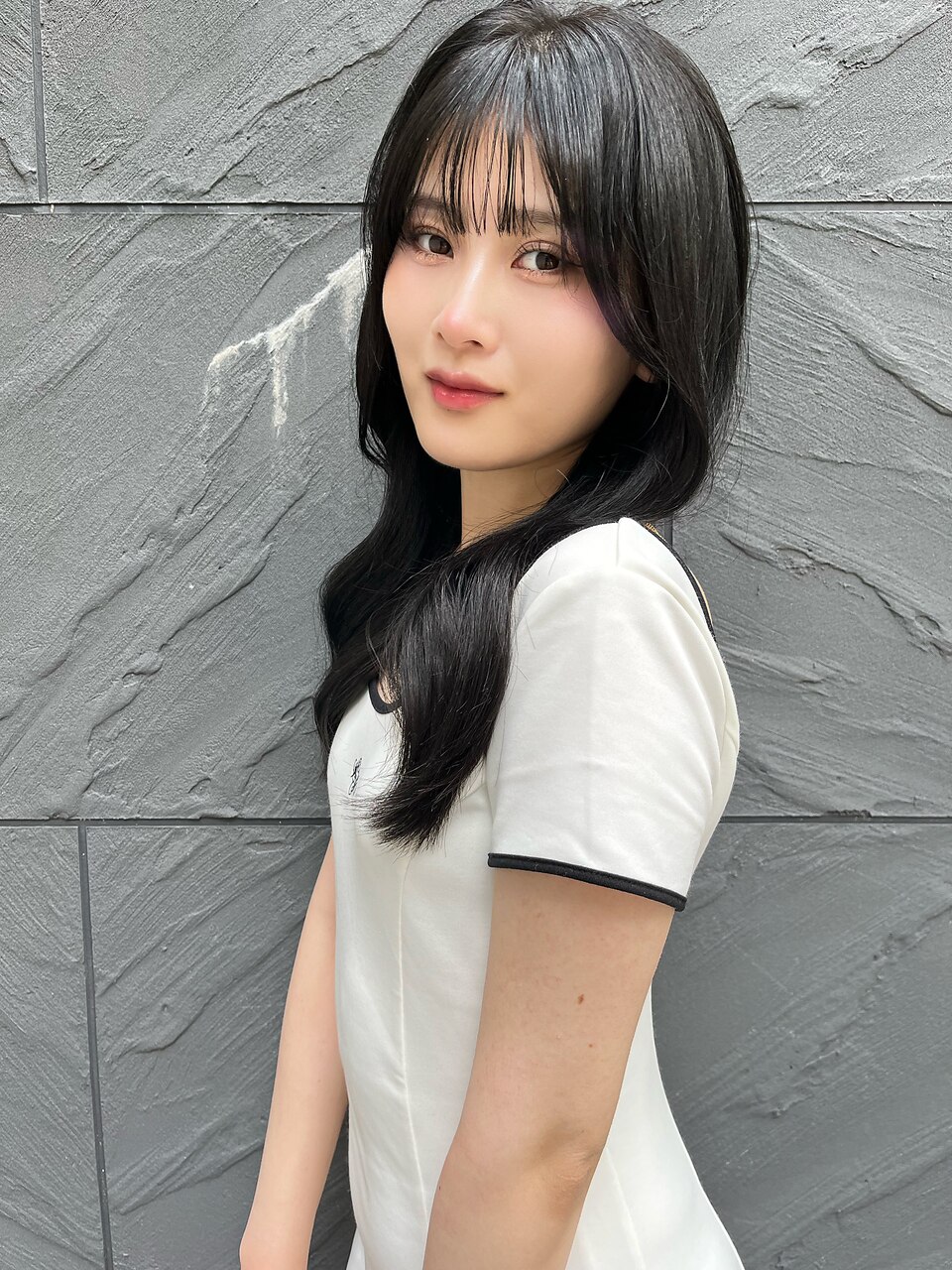 dark gray  layer cut