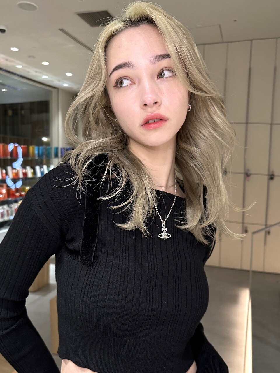 韓国女優風ブロンドロングレイヤー