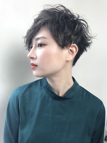刈り上げツーブロウェーブベリーショート 吉祥寺の美容室 Renjishi Kichijojiのヘアスタイル Rasysa らしさ