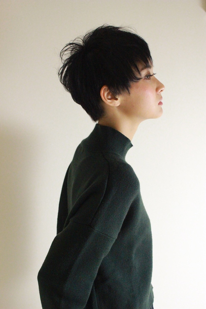 黒髪ジェンダーレスショート 青山 表参道の美容室 Renjishi Aoyamaのヘアスタイル Rasysa らしさ