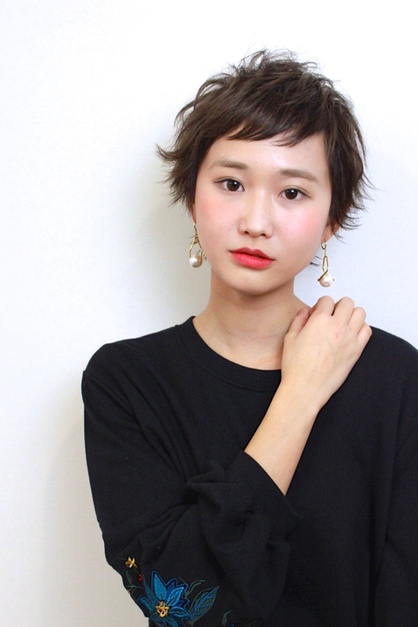 オン眉ベビーショート 青山 表参道の美容室 Renjishi Aoyamaのヘアスタイル Rasysa らしさ
