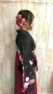 【卒業式】編み込み袴スタイル＠黒髪に映える鮮やか花飾り