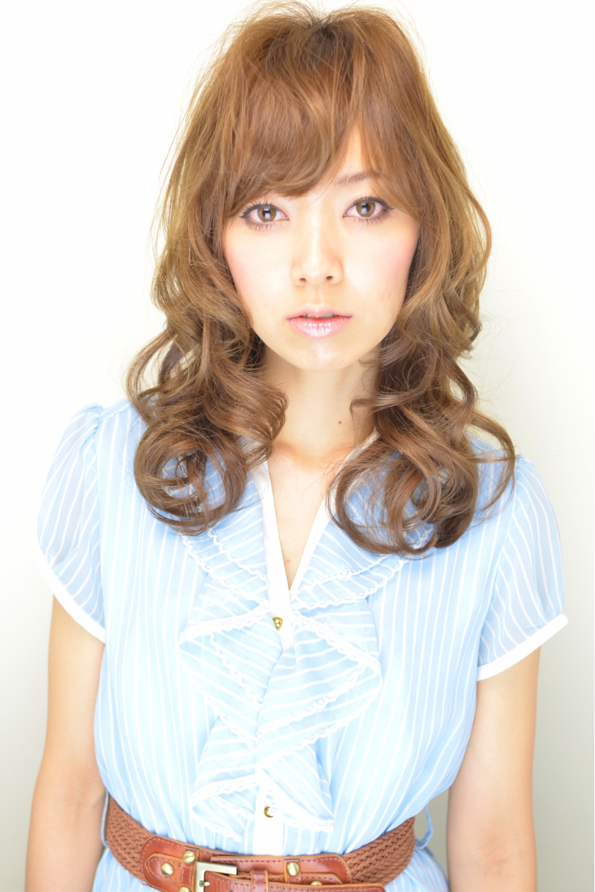 女性らしさUP♪ミックスカールセミディ　担当 森