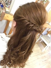 ねじりの美人くびれハーフアップ|Hair&Make ZEN 横浜店のヘアスタイル